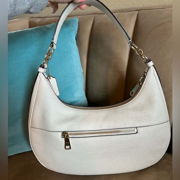 COACH East/West Harley Hobo Chalk Pebbled Leather. F38250. - Picture 3 of 12